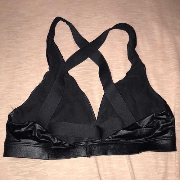 Faux leather bra - Picture 2 of 6